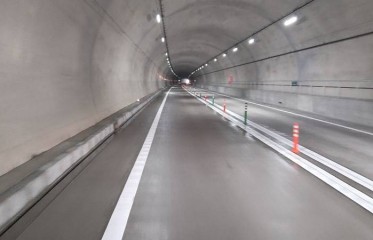 薄型水路・トンネルウォール/新尾鷲トンネル