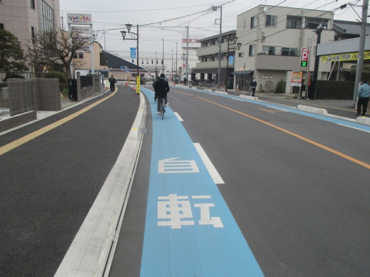 自転車に優しい側溝 / 新河岸駅前通り線